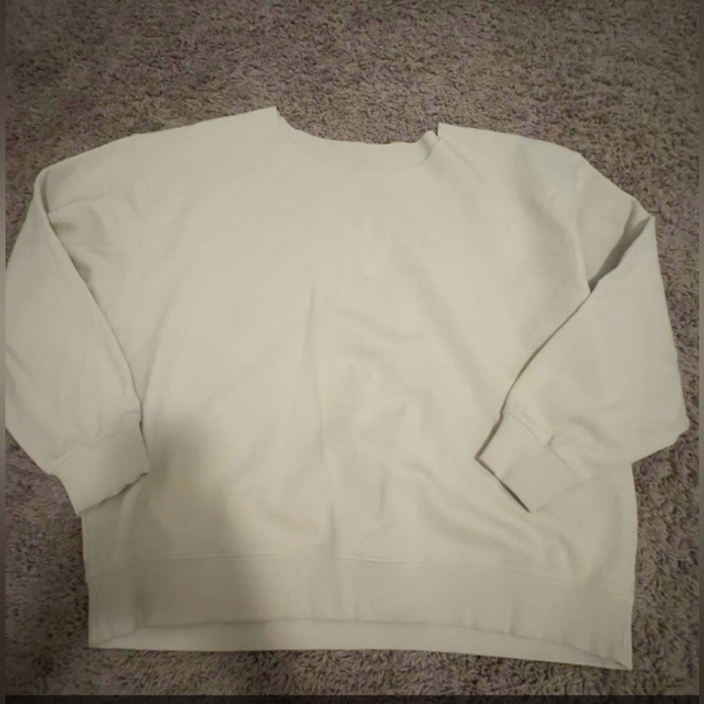 Zara Women's Off-White Crew Neck Sweater